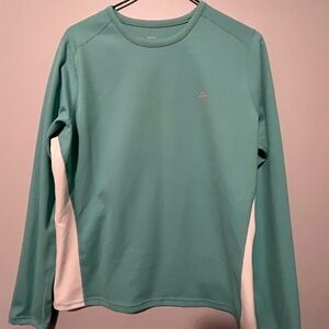 Woman’s Nike ACE top.